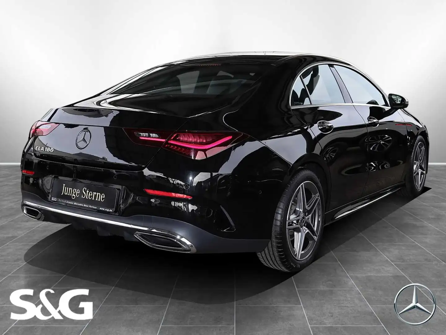 Mercedes-Benz CLA 180 Coupé AMG CARPLAY+LED+KAMERA+18 ZOLL Schwarz - 2