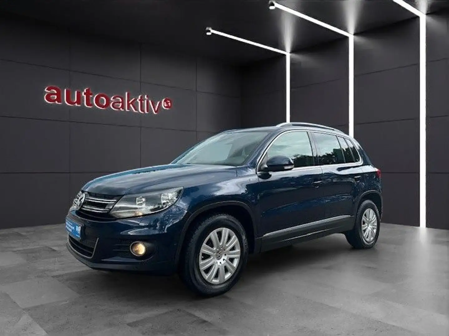 Volkswagen Tiguan Lounge Sport & Style BMT/AHK/Kamera/Navi Blau - 2