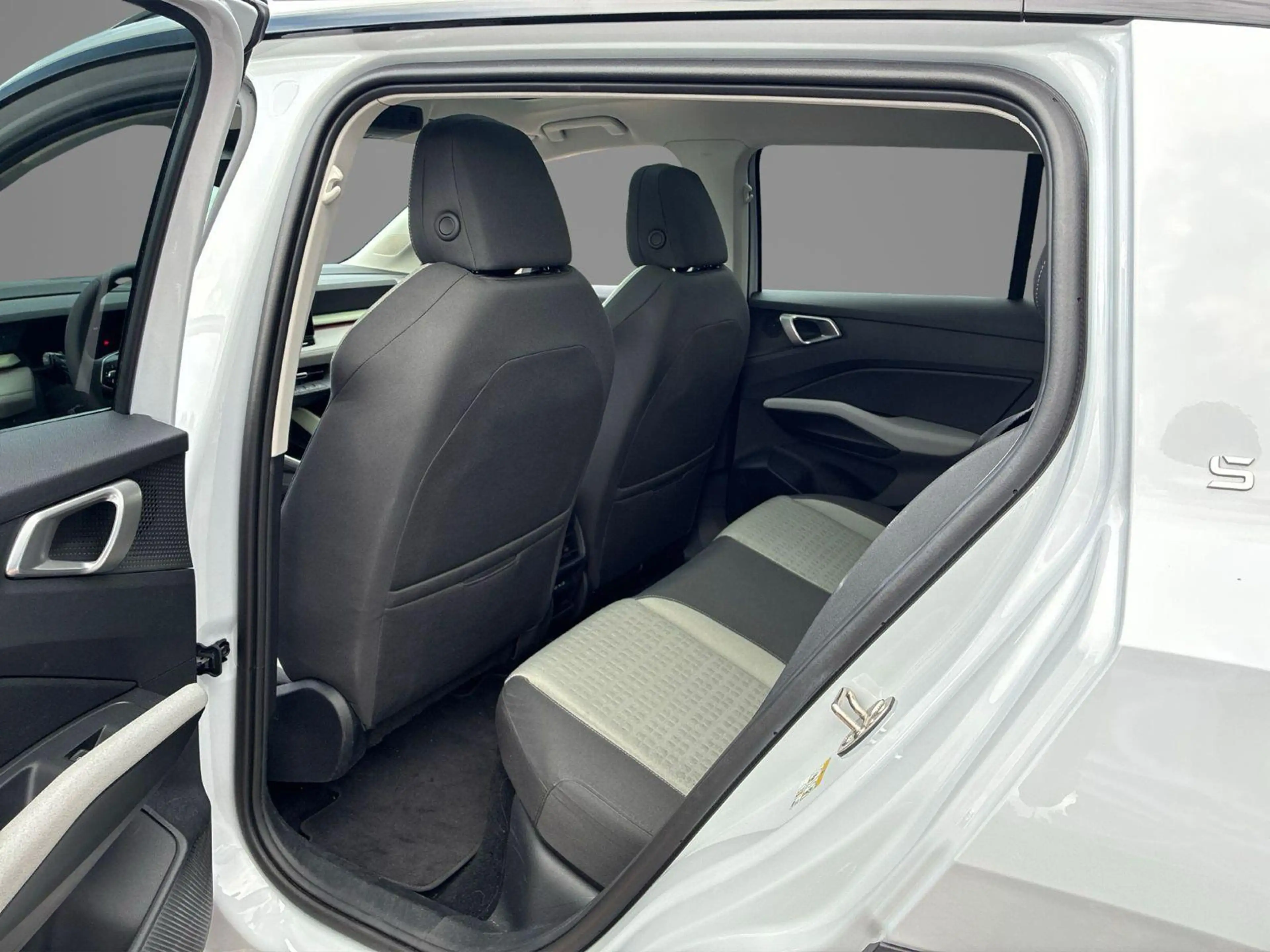 Skoda Epiq Business Launch Edition 56 kWh | Interieur Loft Mi — photo 12