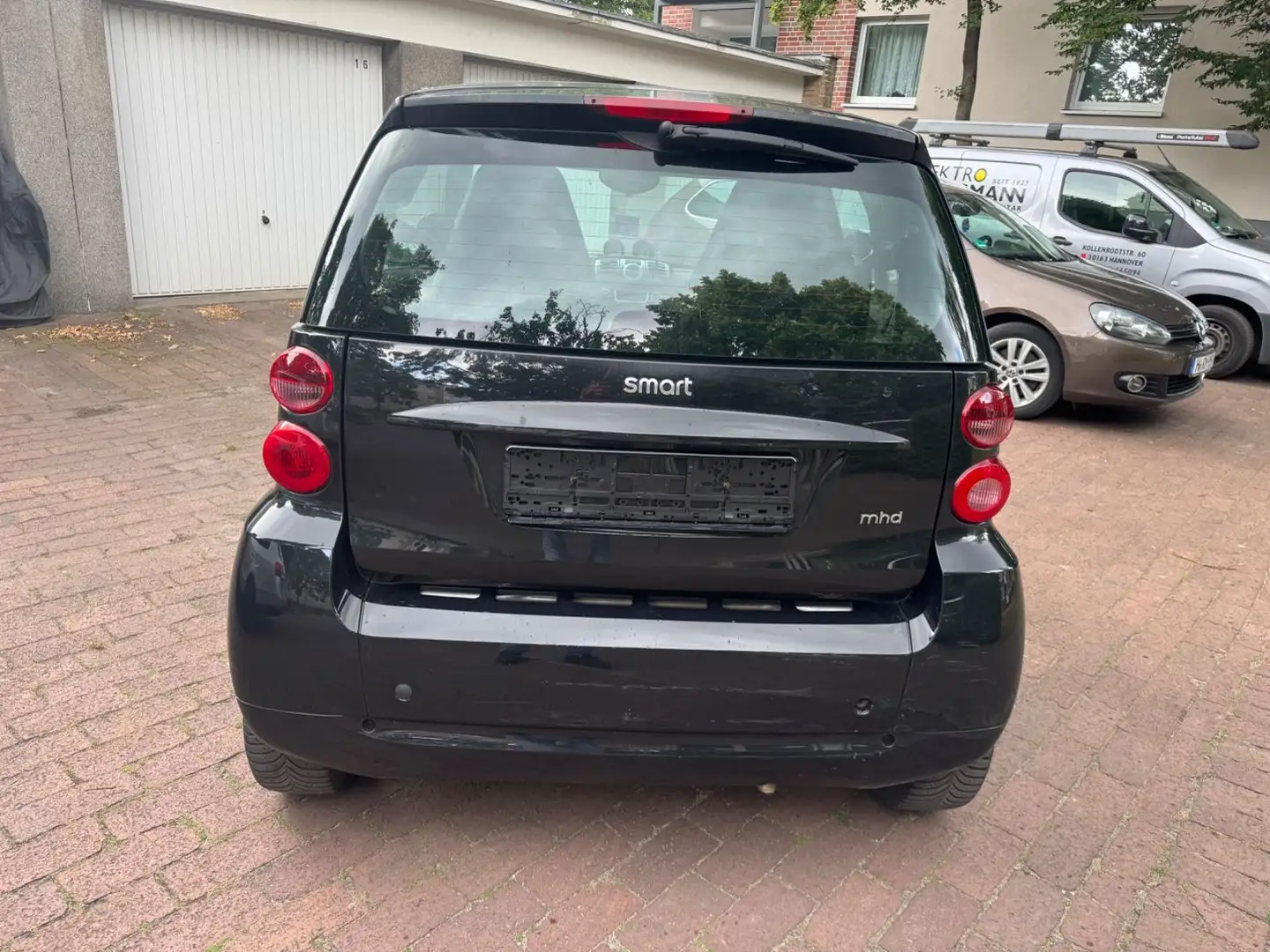 smart forTwo fortwo coupe Micro Hybrid Drive 52kW Schwarz - 2