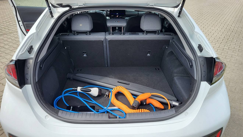 Hyundai IONIQ Style Plug-In Hybrid — photo 11