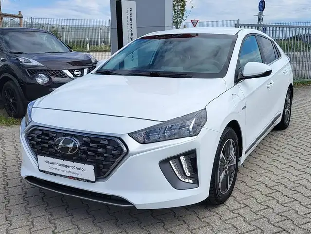 Hyundai IONIQ Style Plug-In Hybrid