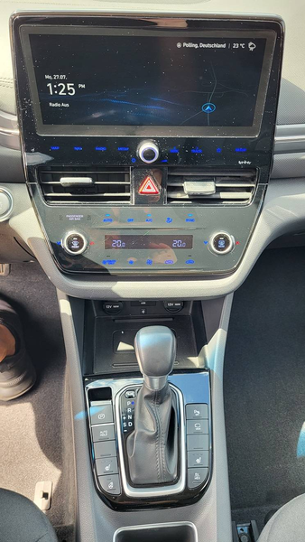 Hyundai IONIQ Style Plug-In Hybrid — photo 14
