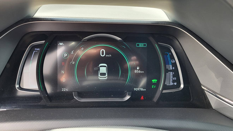 Hyundai IONIQ Style Plug-In Hybrid — photo 13