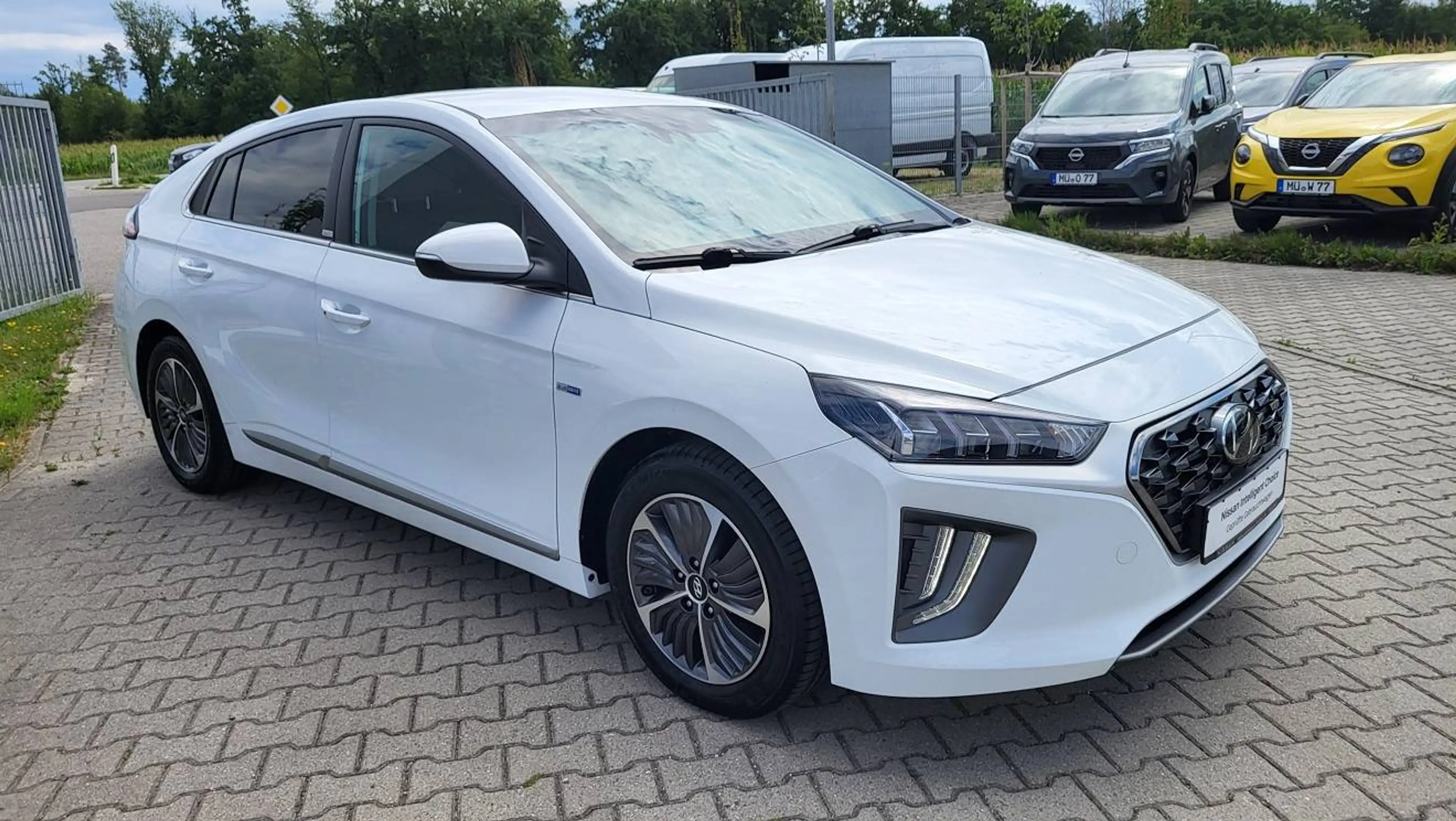 Hyundai IONIQ Style Plug-In Hybrid — photo 5