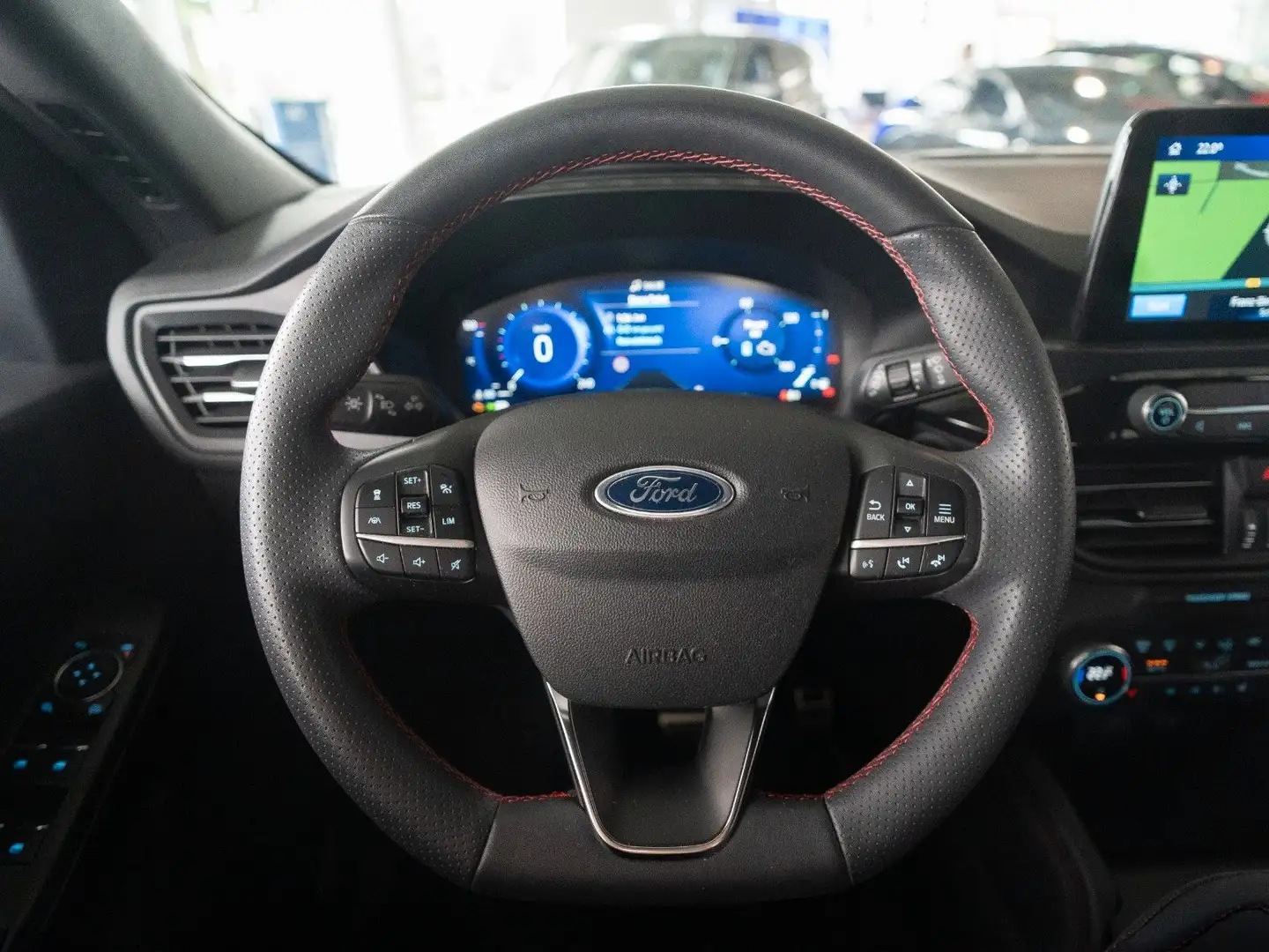 Ford Kuga PHEV ST-Line X AUTOM./AHK/PANO/NAVI Grijs - 2