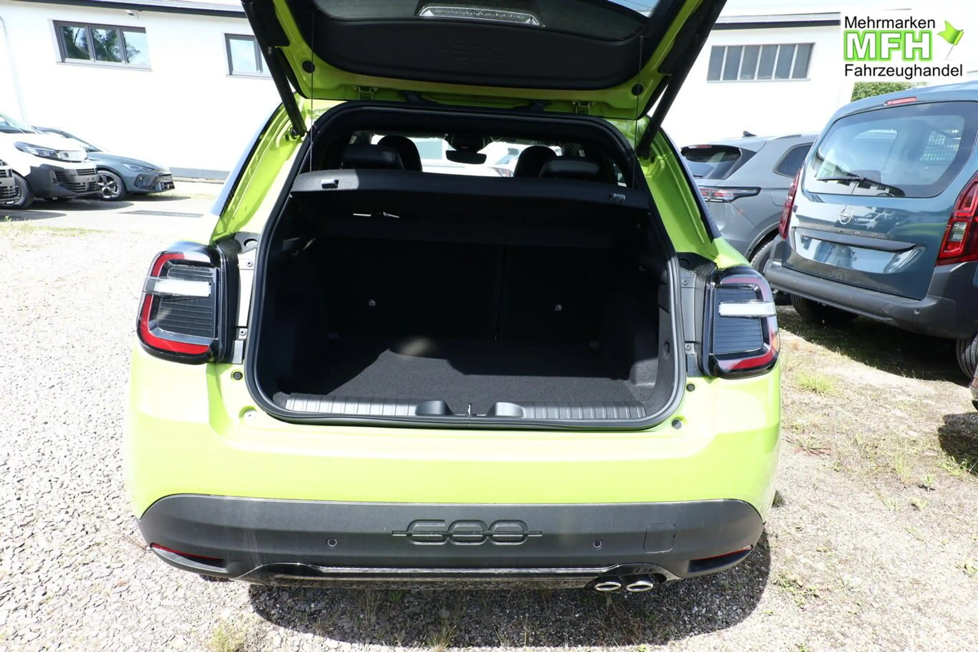 Fiat 600 Sport Hybrid SHZ ACC Kam Keyl PDC PrivG Bi-C 10... — photo 10