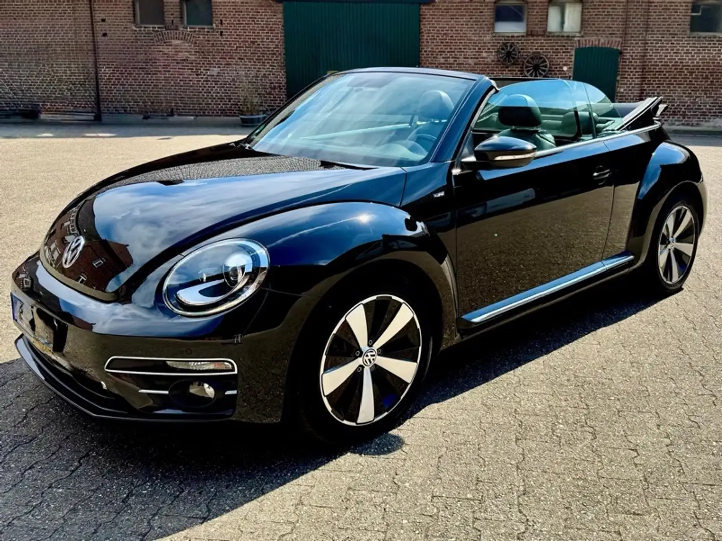 Volkswagen Beetle Beetle Cabriolet 1.2 TSI BlueMotion ALLSTAR Plus Black - 1