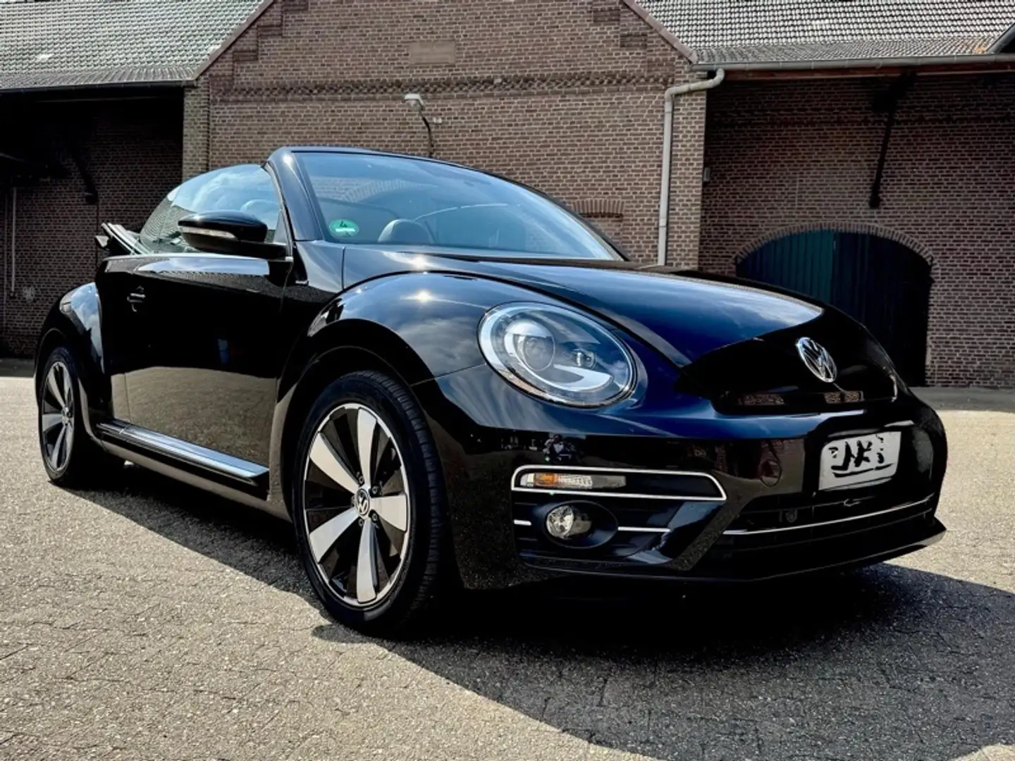 Volkswagen Beetle Beetle Cabriolet 1.2 TSI BlueMotion ALLSTAR Plus Black - 2