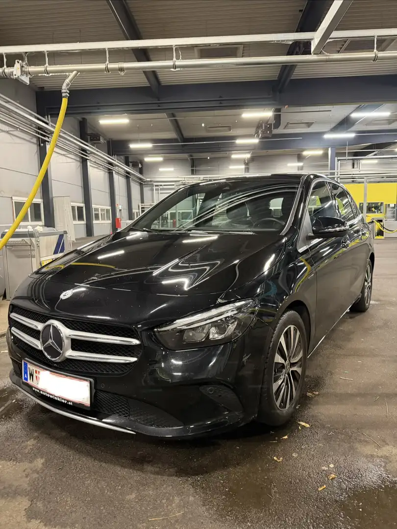 Mercedes-Benz B 250 e PHEV Aut. Schwarz - 1