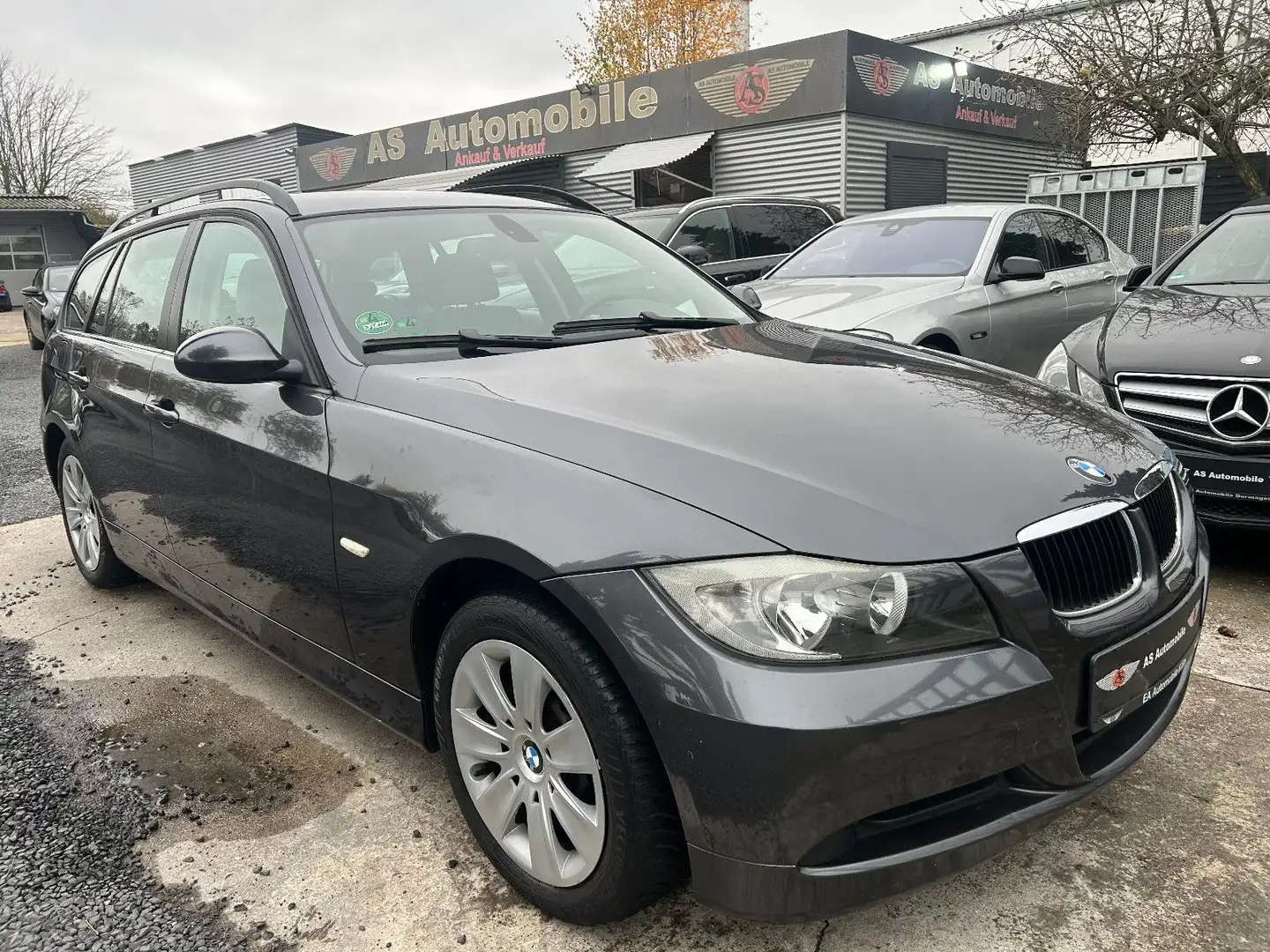 BMW 318 Touring 318i Automatik,Navi,Kilma,PDC Grau - 2