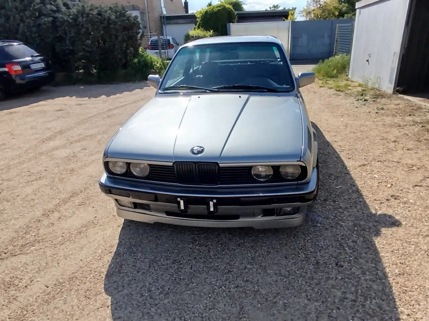 BMW 325 Stříbrná - 1