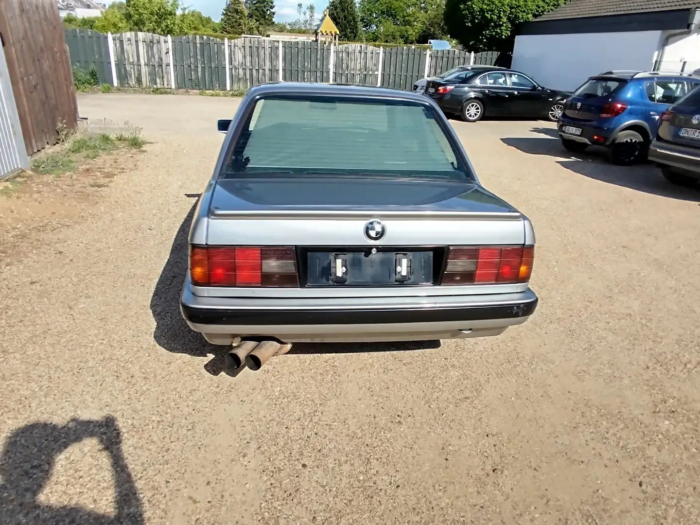 BMW 325 Srebrny - 1