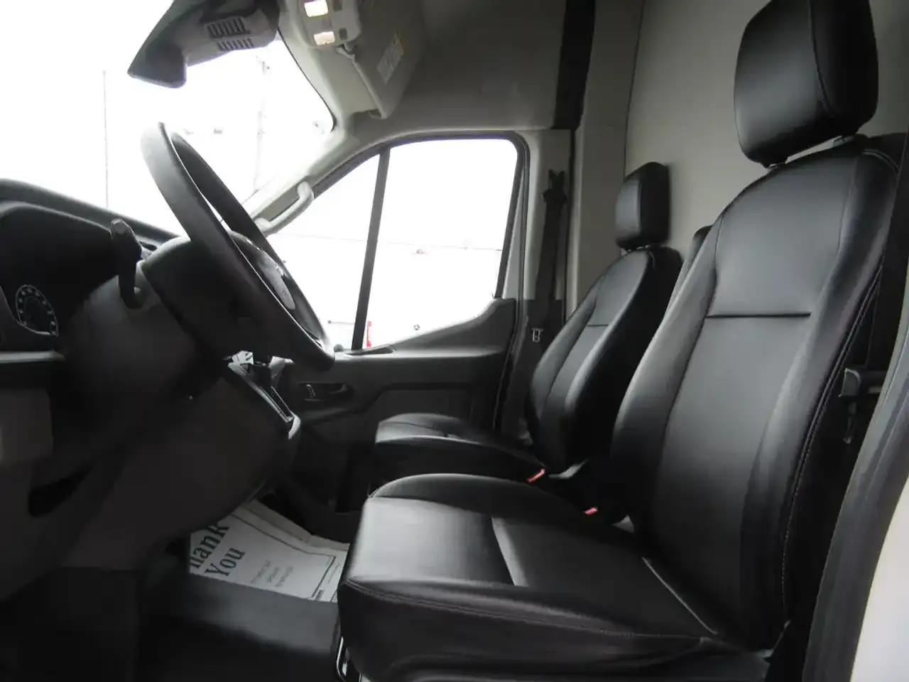 Ford Transit снимка Ford Transit