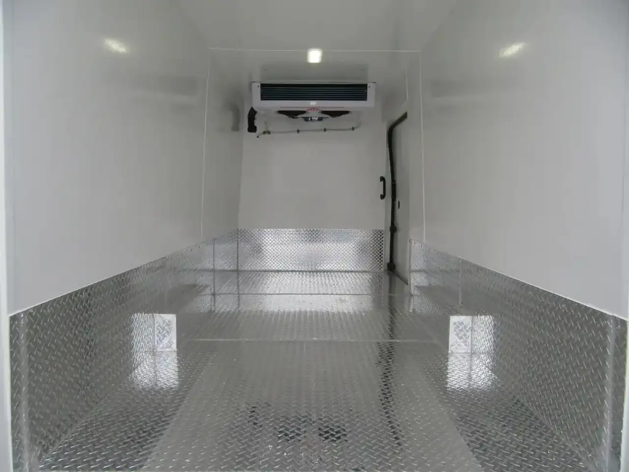 Ford Transit снимка Ford Transit