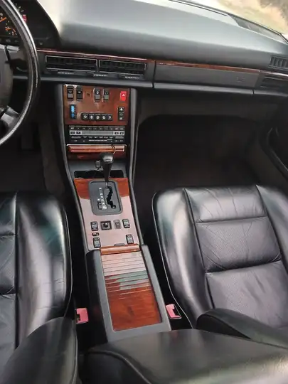 Mercedes-Benz 1991, foto 23