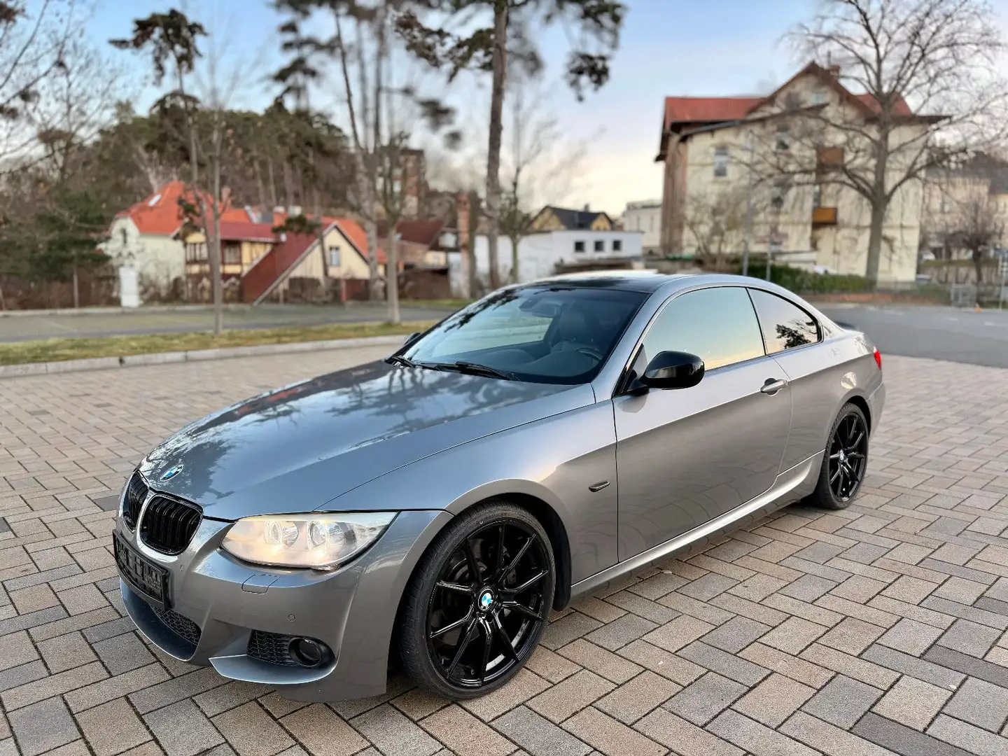BMW 335 i M Sport Paket M Performance Grau - 1