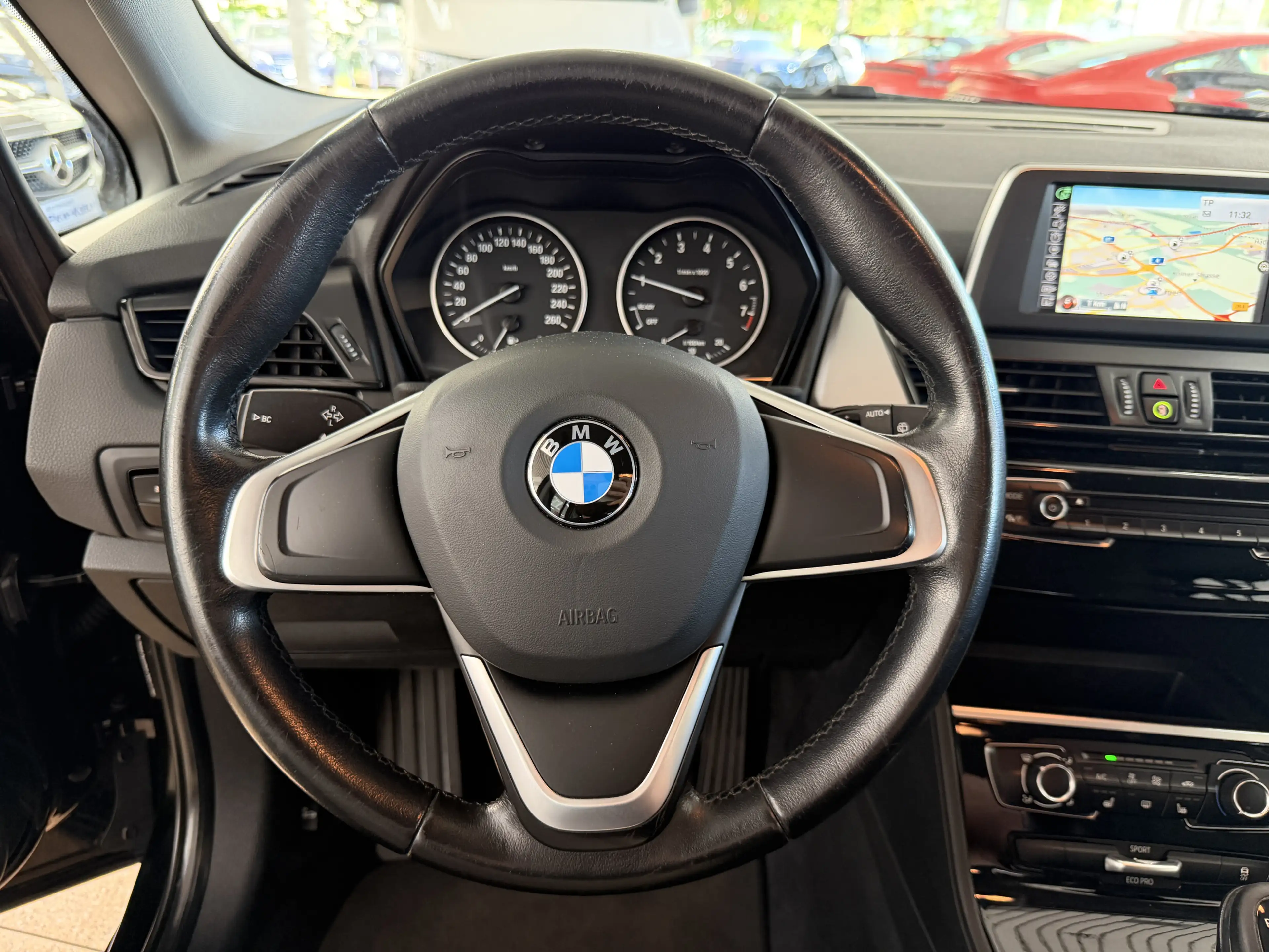 BMW 216 i *NAVi*PDC*SiTZHZG* — photo 8
