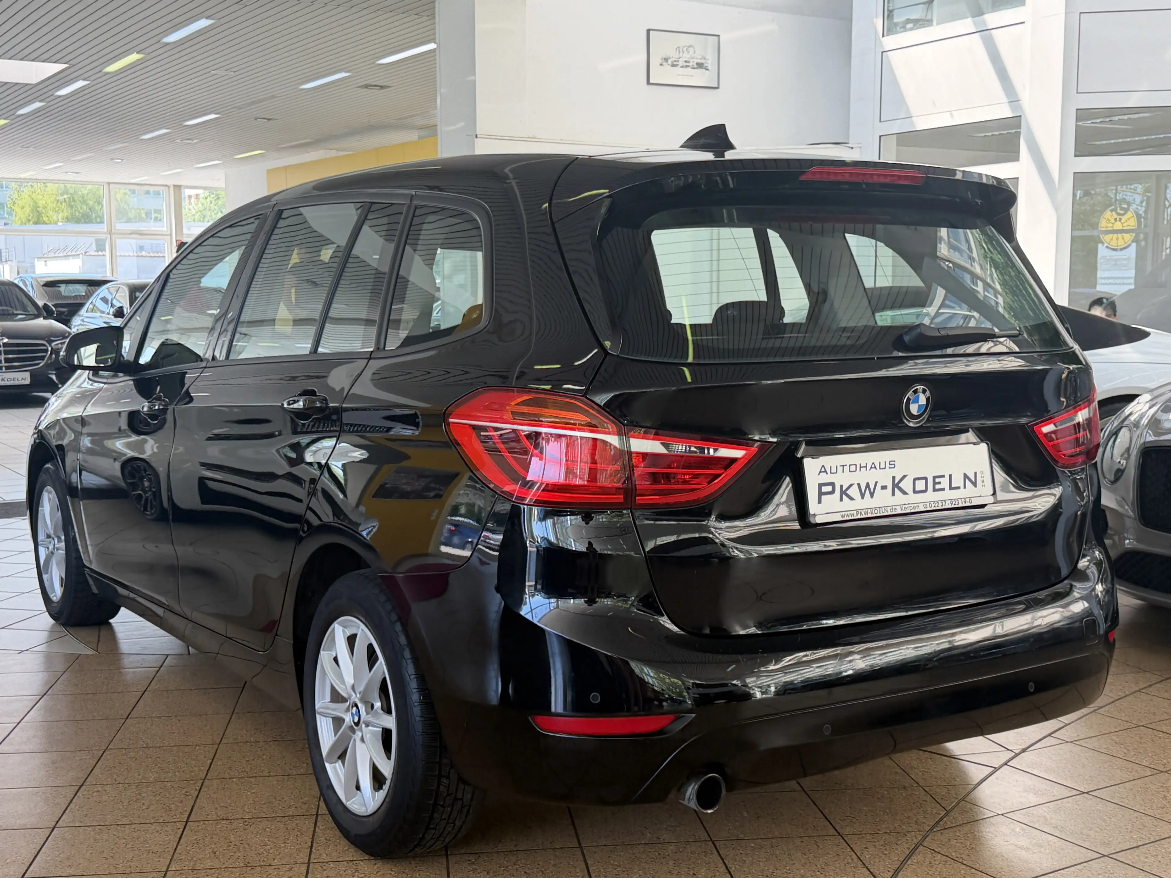 BMW 216 i *NAVi*PDC*SiTZHZG* — photo 4