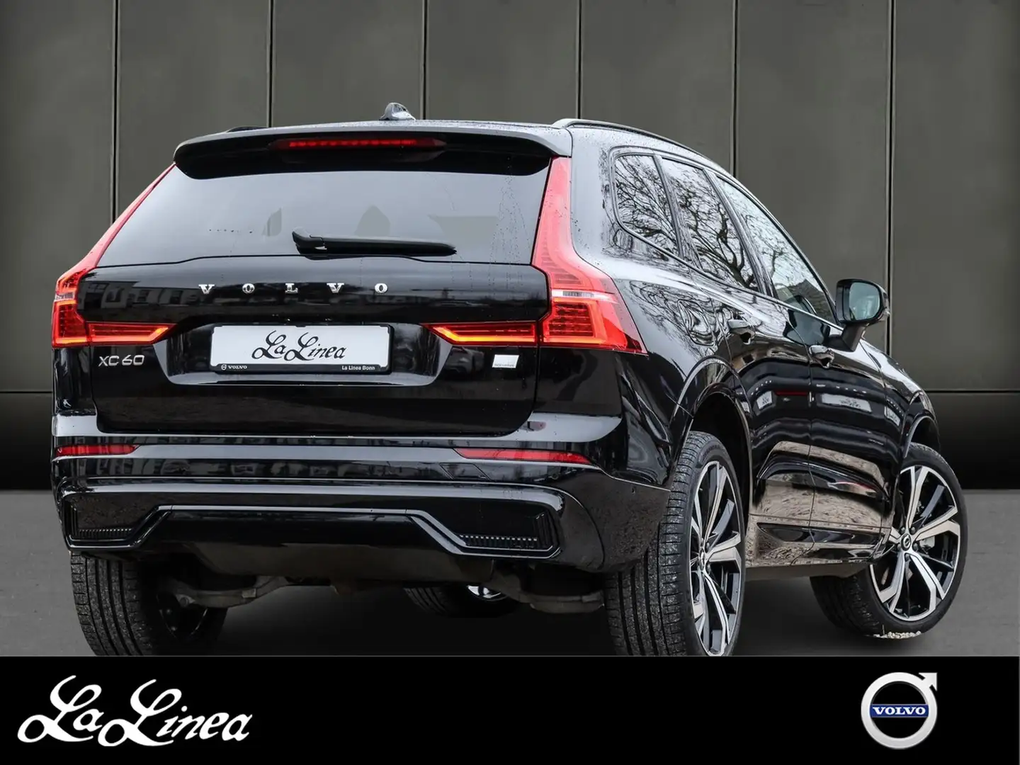Volvo XC60 T6 AWD R Design Recharge Plug-In Hybrid Navi*PD... Schwarz - 2