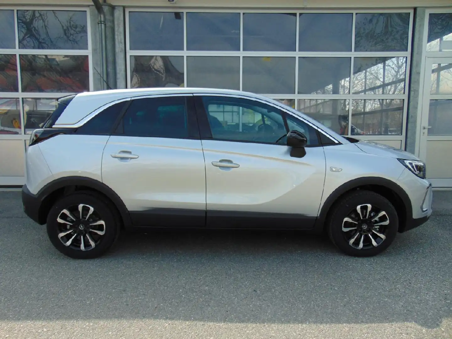 Opel Crossland X Crossland 1.2 Turbo Elegance Argintiu - 2