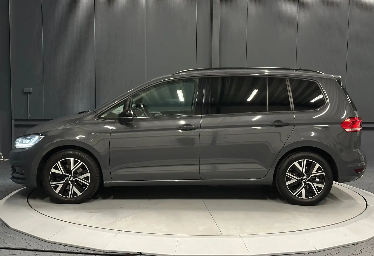 Volkswagen Touran 2.0 TDI DSG Highline*Black Style*DigCock*KAMERA* Gri - 2