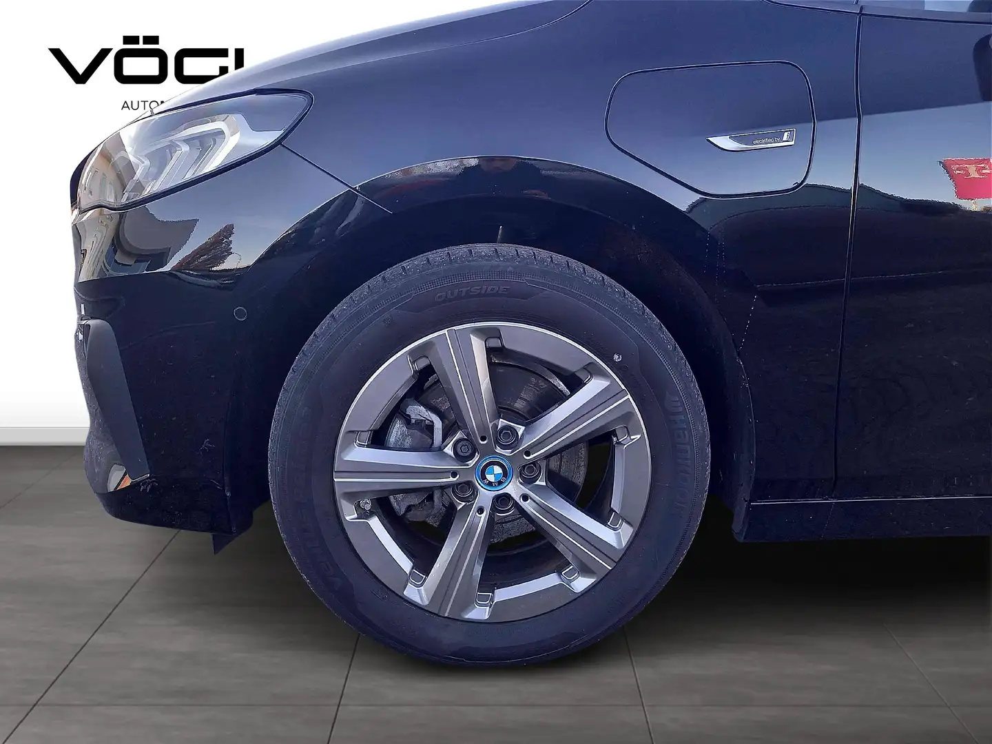 BMW 225 e xDrive Active Tourer SHZ ISOFIX Nero - 2