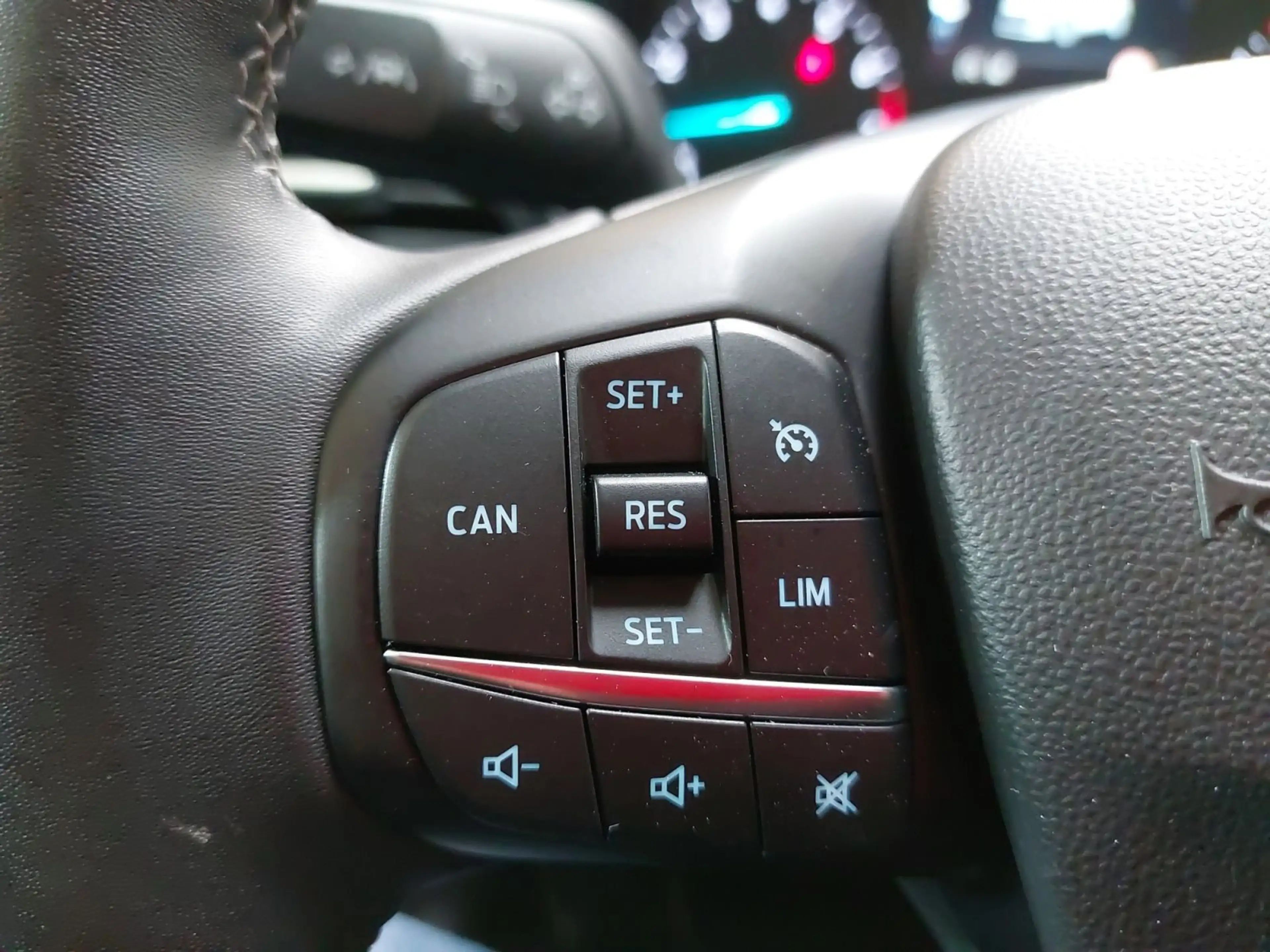 Ford Fiesta TITANIUM 1.0i EcoBoost 100cv  DEMO — photo 10