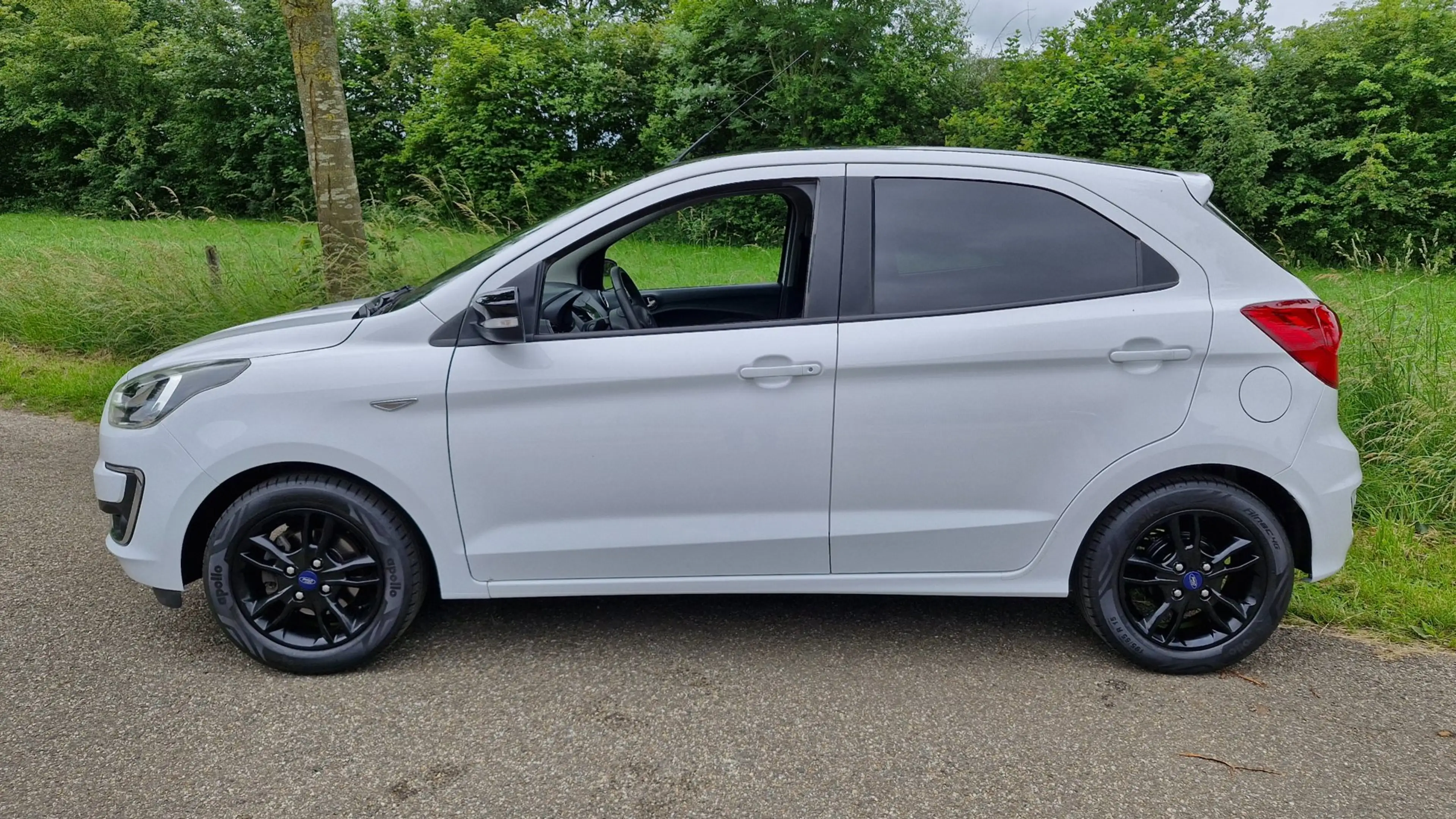 Ford Ka/Ka+ 1.2 Trend Ultimate Black 85PK | Rijklaar | Airco | — photo 2