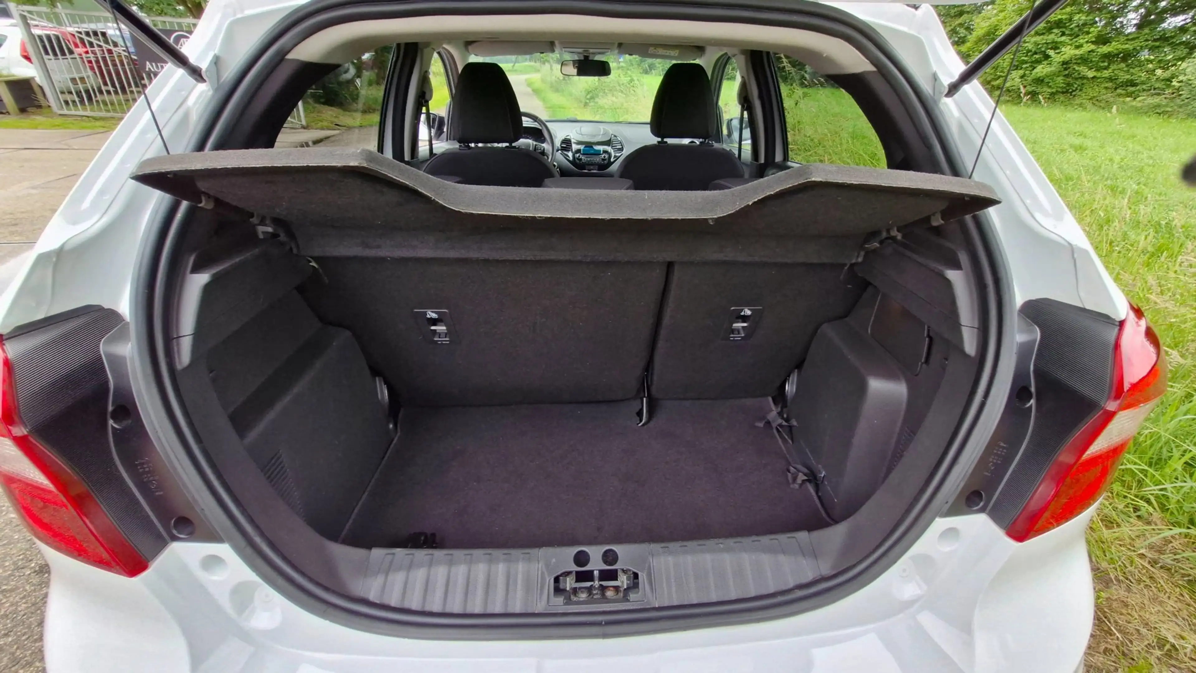 Ford Ka/Ka+ 1.2 Trend Ultimate Black 85PK | Rijklaar | Airco | — photo 13