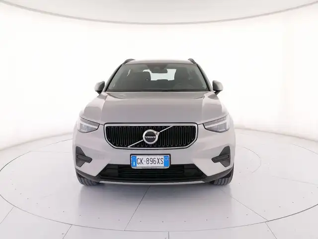 Volvo XC40 view 5