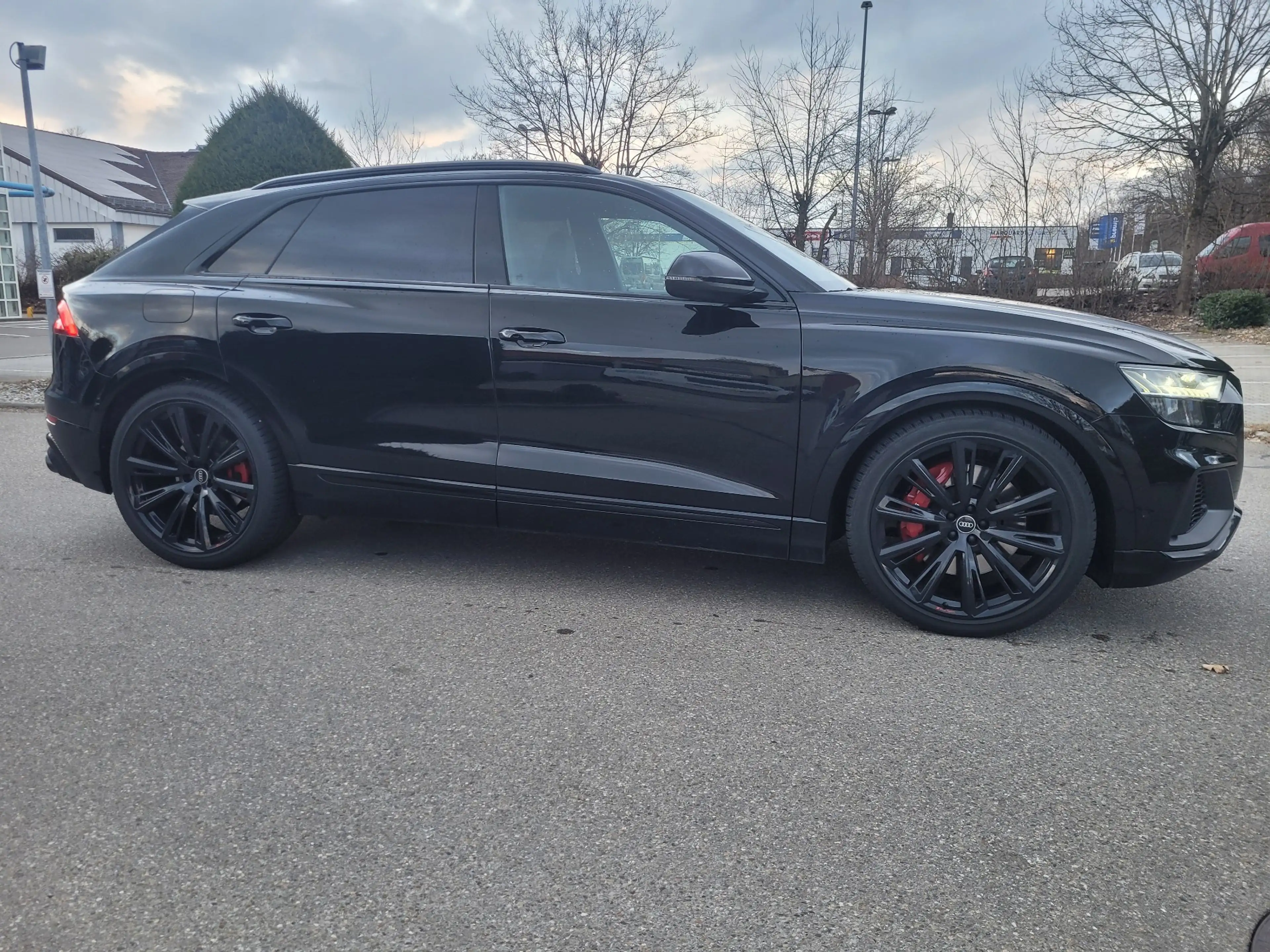 Audi SQ8 V8 4.0 TDI Black Edition *Carbon/23 Zoll/Raute* — photo 6