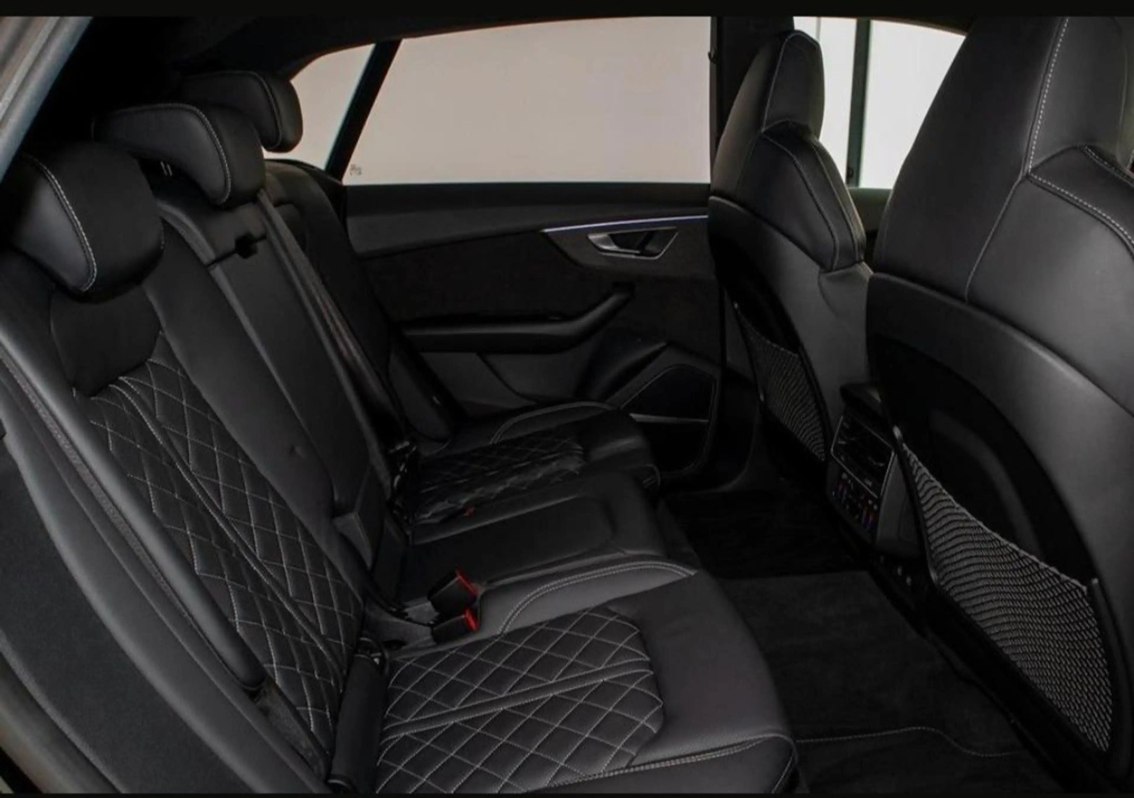 Audi SQ8 V8 4.0 TDI Black Edition *Carbon/23 Zoll/Raute* — photo 12