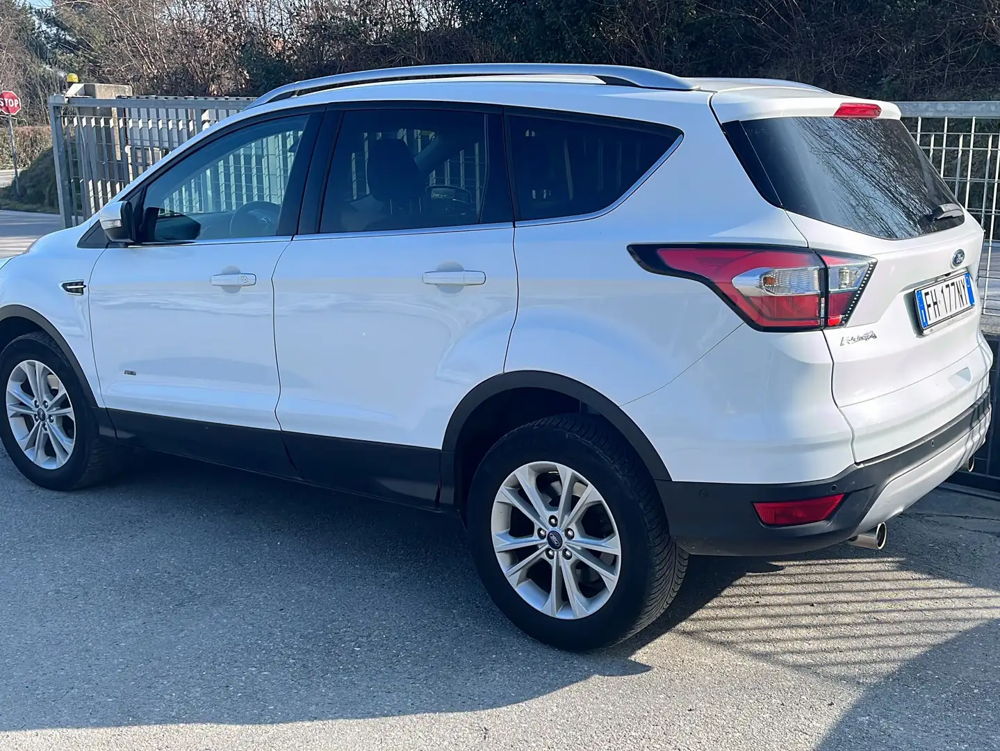 Ford Kuga Kuga 2.0 tdci Titanium 4wd 163cv auto Bianco - 2