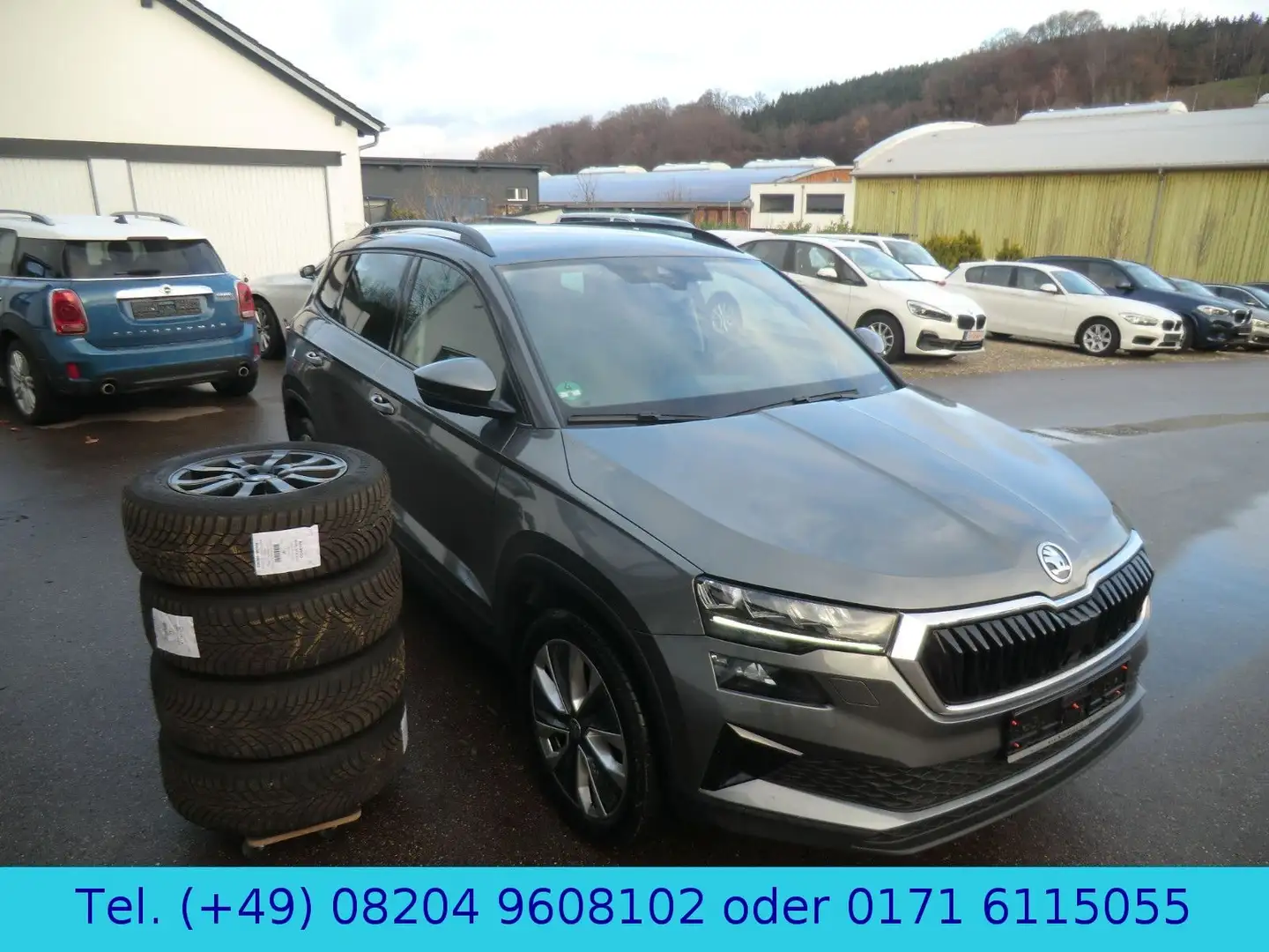 Skoda Karoq Style 4x4   ACC / Sommer- und Winterräder Grijs - 1