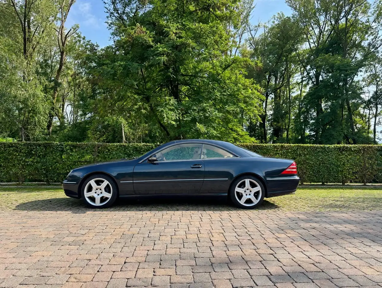 Mercedes-Benz CL Coupe 500 V8, foto 1