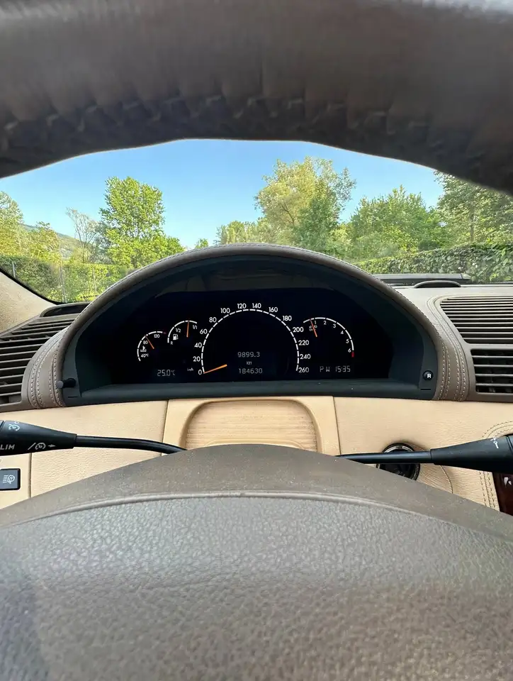 Mercedes-Benz CL Coupe 500 V8, foto 5