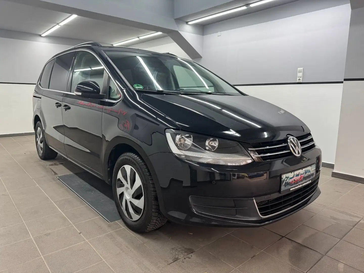 Volkswagen Sharan Comfortline BMT/R.Kam/Navi/DSG/Sitzheizun Schwarz - 2