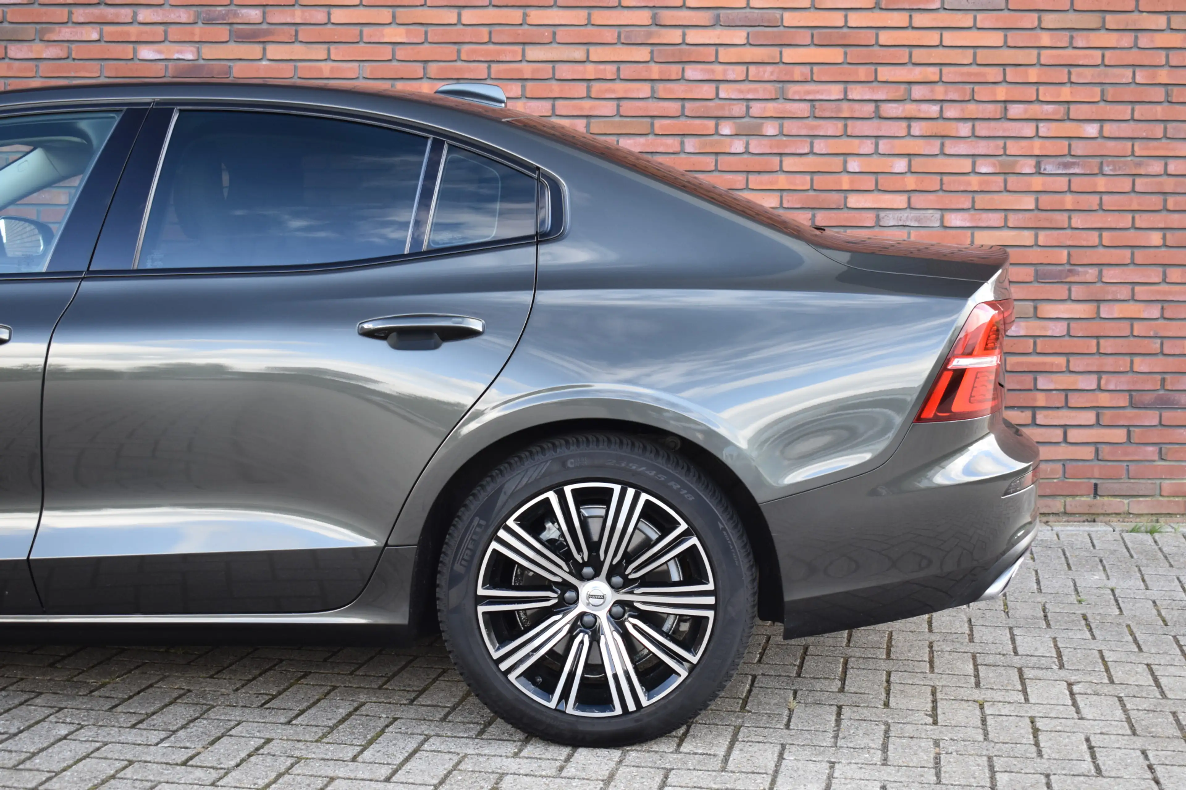 Volvo S60 Recharge T6 350PK AWD Inscription — photo 10