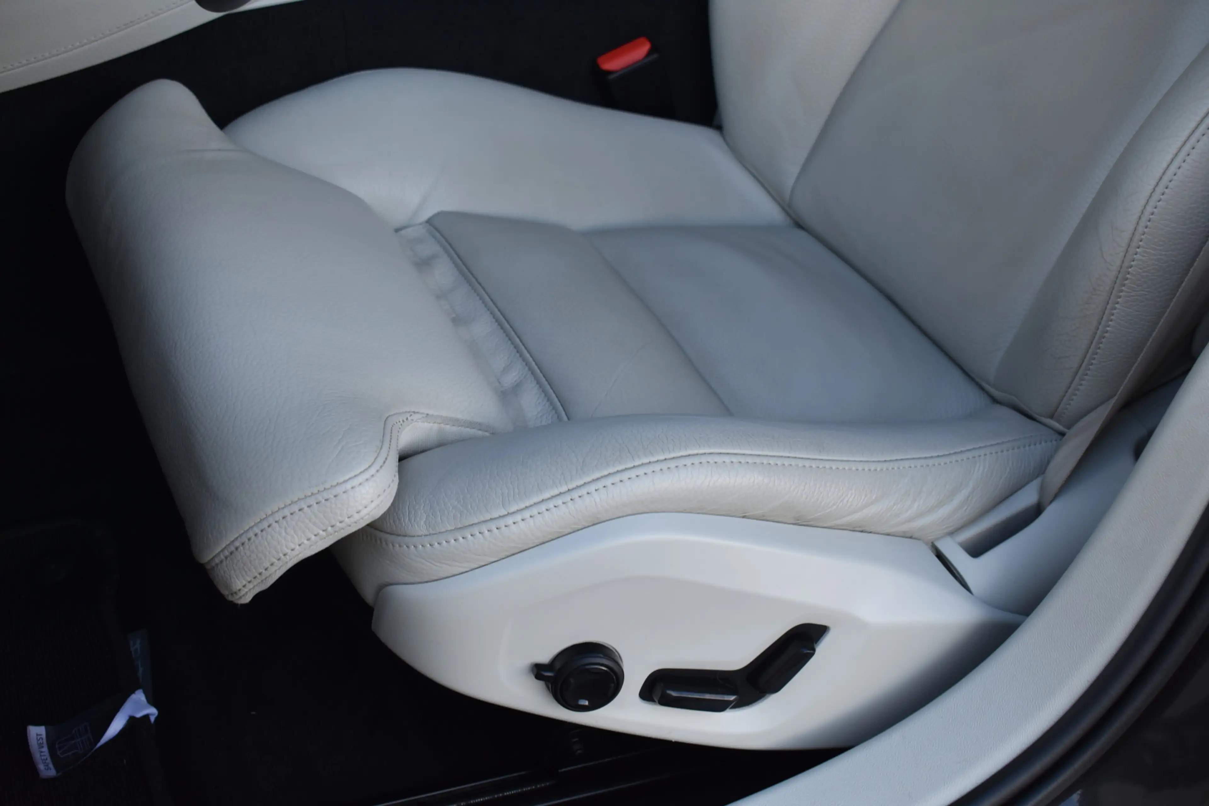 Volvo S60 Recharge T6 350PK AWD Inscription — photo 13