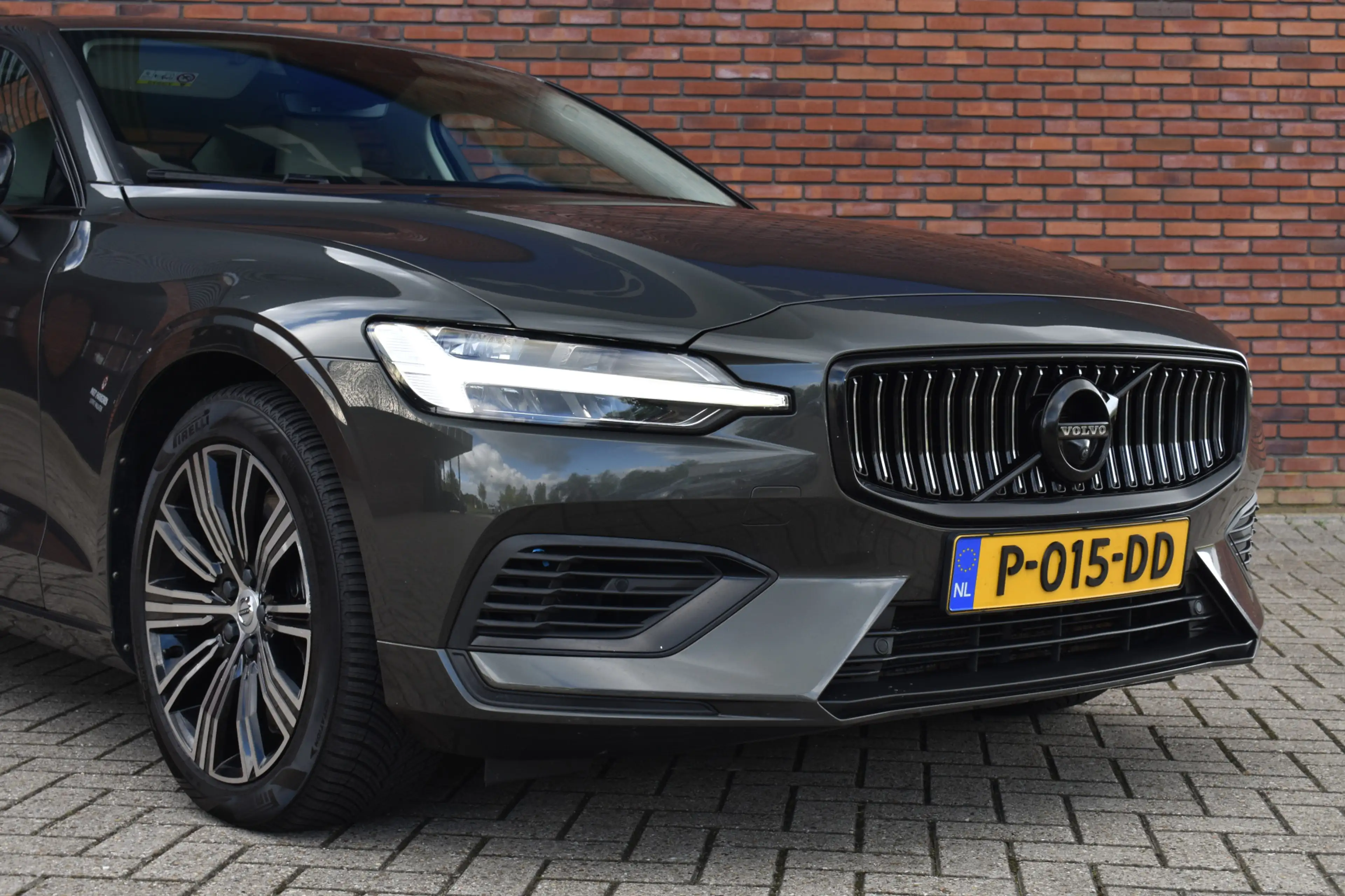 Volvo S60 Recharge T6 350PK AWD Inscription — photo 2