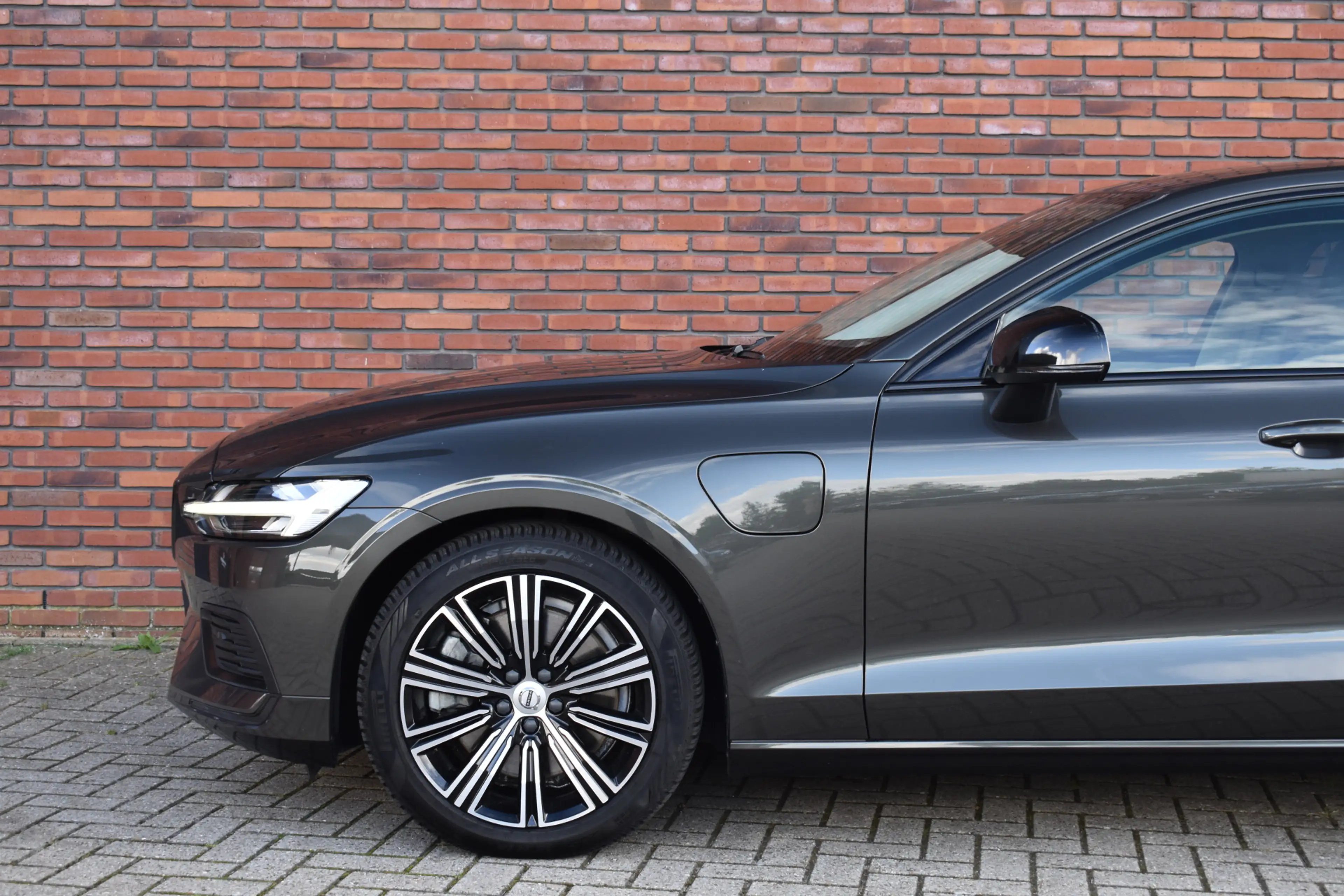 Volvo S60 Recharge T6 350PK AWD Inscription — photo 9