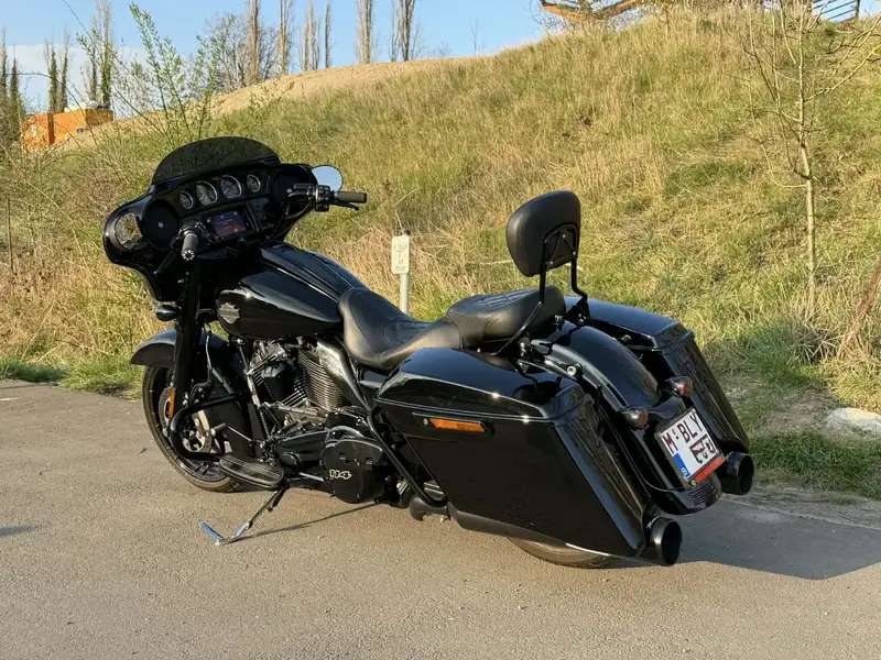 Harley-Davidson Street Glide - foto 2