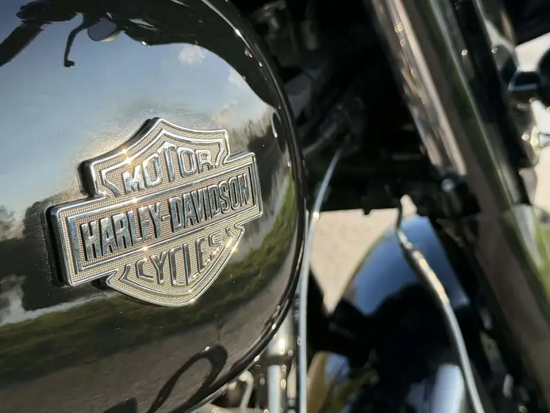 Harley-Davidson Street Glide - foto 8