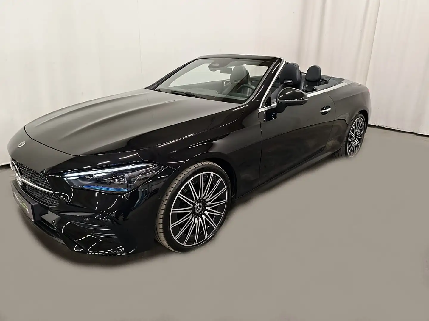 Mercedes-Benz CLE 220 d Cabrio Aut. AMG Schwarz - 2