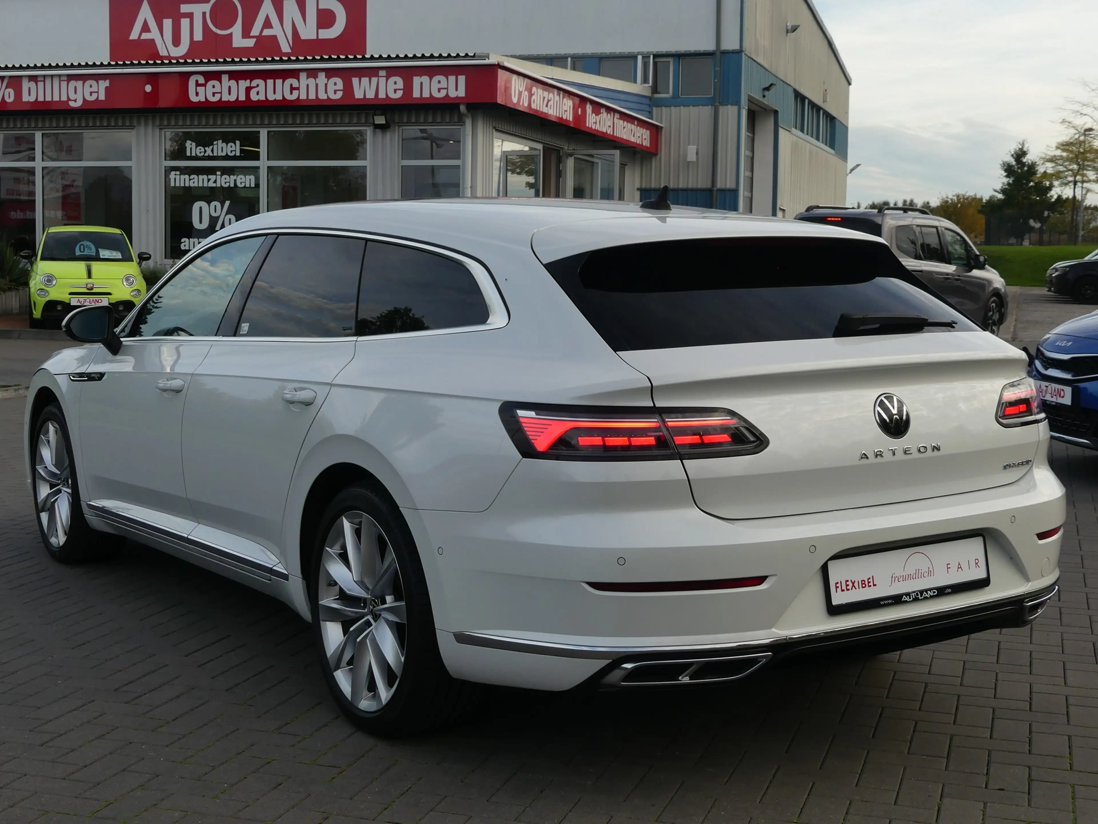 Volkswagen Arteon Shooting Brake R-Line eHybrid LED ACC PDC — photo 2