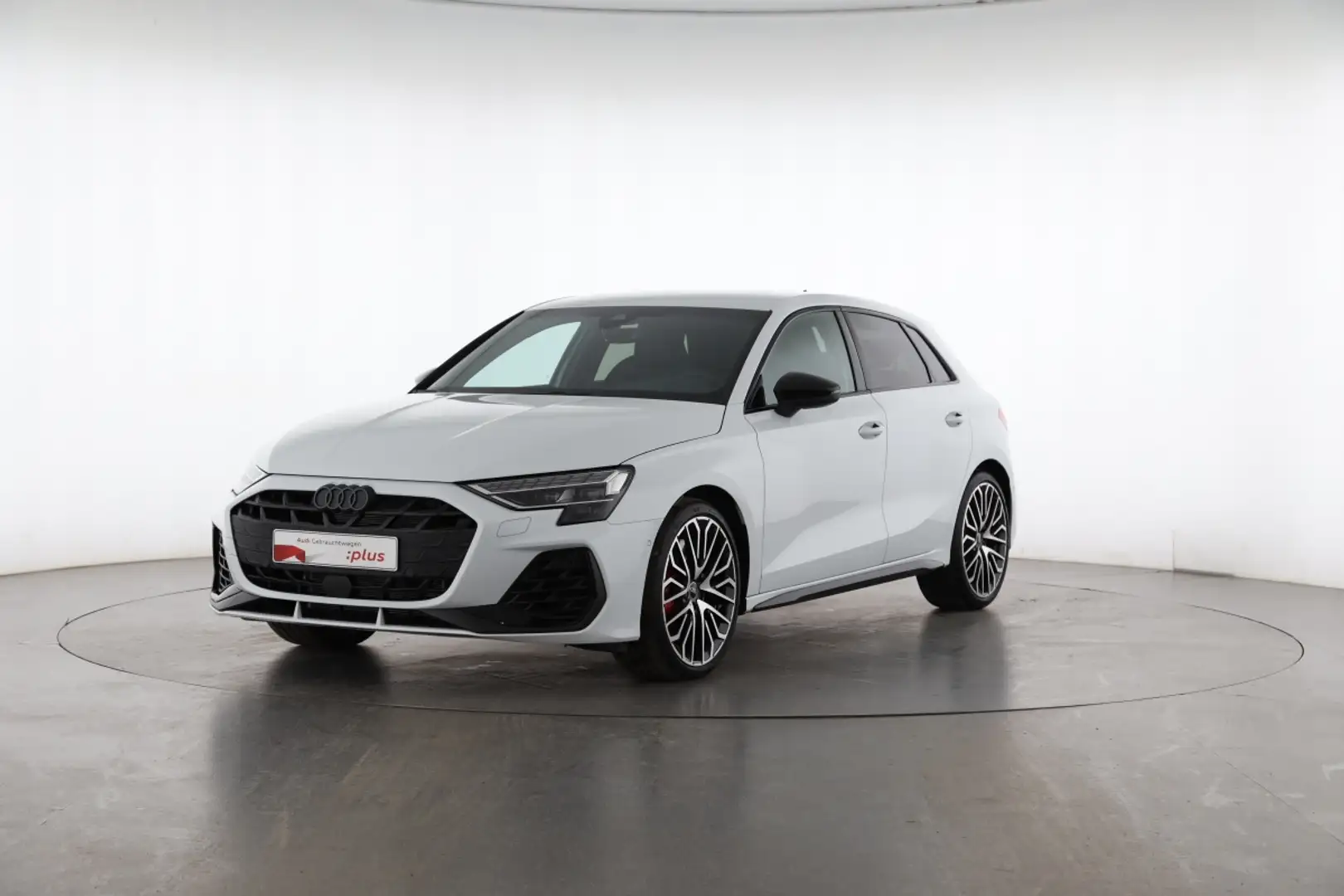 Audi S3 Sportback 2.0 TFSI quattro S tronic |MMI NAVI Bílá - 2