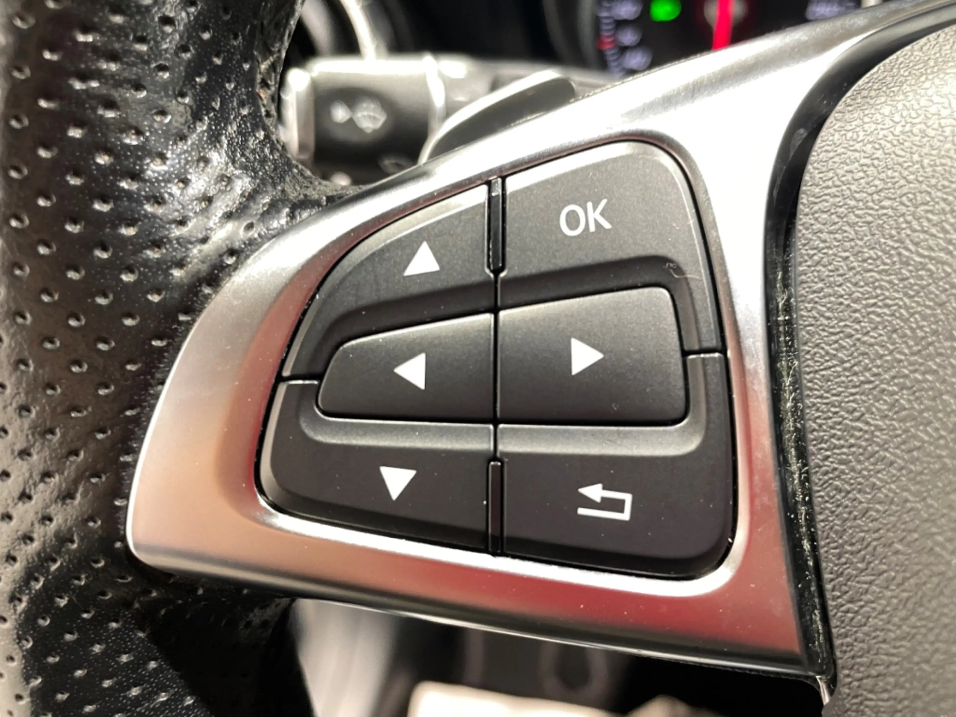 Mercedes-Benz CLA 220 d AMG-Line Automatik EU6 Leder — photo 13