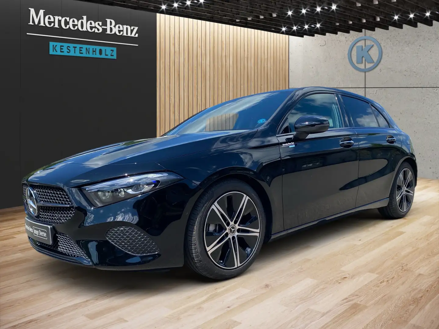 Mercedes-Benz A 180 A 180 Kompaktlimousine *NIGHT*MBUX*SHZ*NAVI* Schwarz - 1