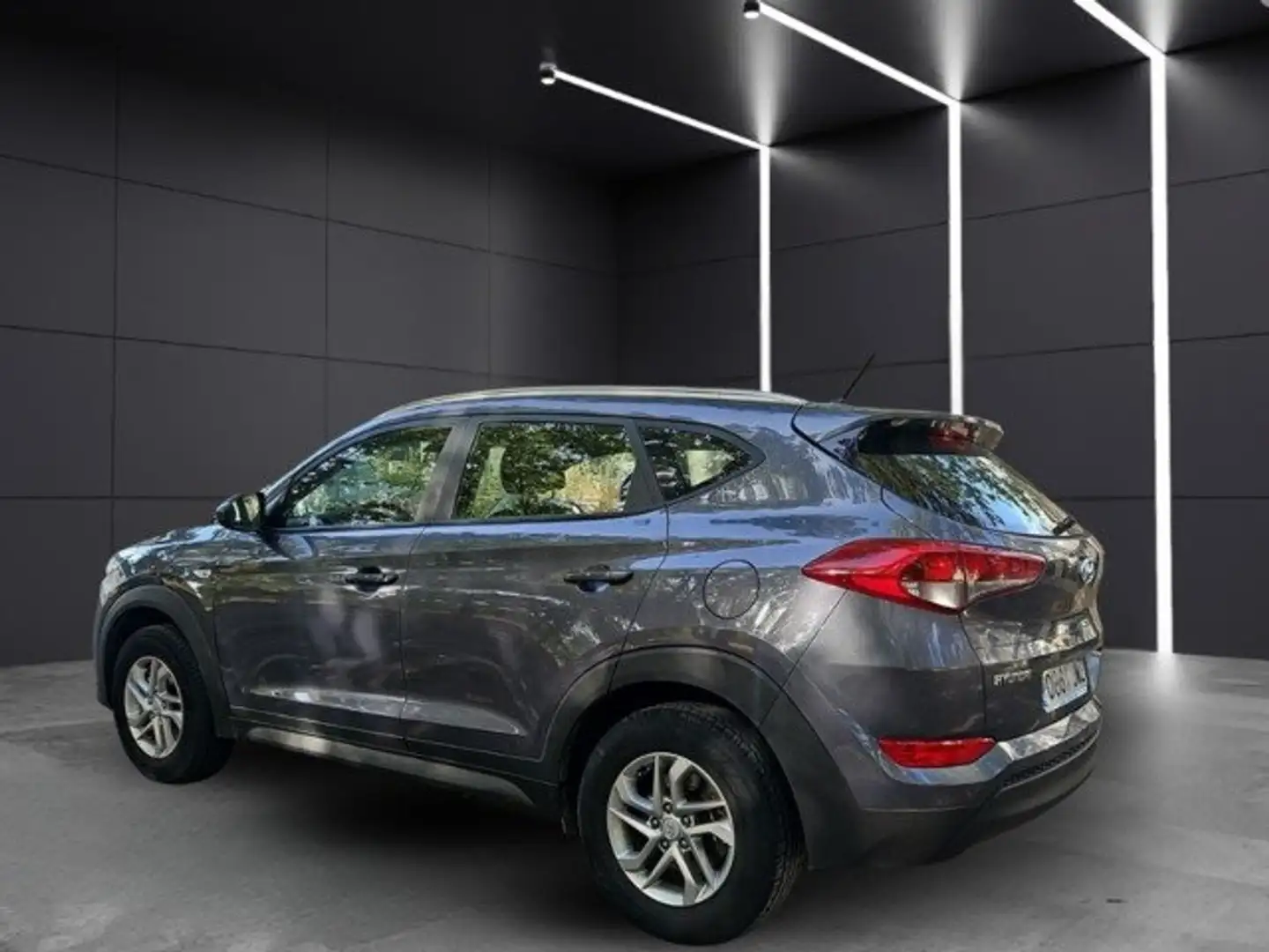 Hyundai TUCSON 1.6 GDI BD Klass 4x2 131 Gris - 2